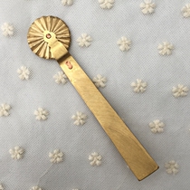 White Case Flower Pinch of bread Steamed Bread Pastry Pinching Brass Flowers Knead Bread Pizza Knead