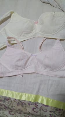 多次购买了,很喜欢这款内衣,自从穿上这款就没有穿过别的了,全家人都穿。 多次购买了,很喜欢这款内衣,自从穿上这款就没有穿过别的了,全家人都穿。