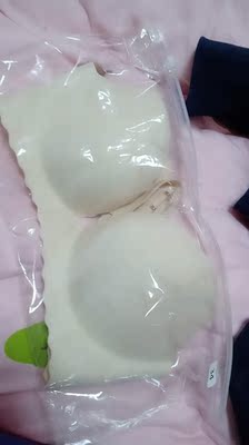 这个内衣收到非常非常喜欢 不但很柔软的确很舒服 这个款式我也非常的喜欢 希望下次买的时候还可以买到这么适合我的内衣 这个内衣收到非常非常喜欢 不但很柔软的确很舒服 这个款式我也非常的喜欢 希望下次买的时候还可以买到这么适合我的内衣