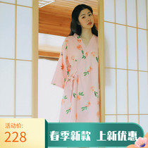 Summer three-point sleeve Japanese peach nightgown Cotton gauze kimono nightgown Cotton and linen pajamas Japanese bathrobe Hong Kong