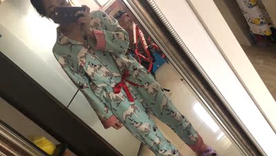 超级喜欢这是一个好评模板，不要看了下面都是废话。因为本仙女很懒不想每个宝贝都写好评所以才模仿网友的好评模板，但是这个宝贝不管是质量还是款式都是本仙女喜欢的如果不喜欢本仙女收到会很生气然后这个模板就会变成各种喋喋不体的吐槽，自然不会撒下这个好评给各位淘友一个参考。本宝贝还是极好的，来自一位懒省事的只爱购物不爱写评论只想换积分的仙女