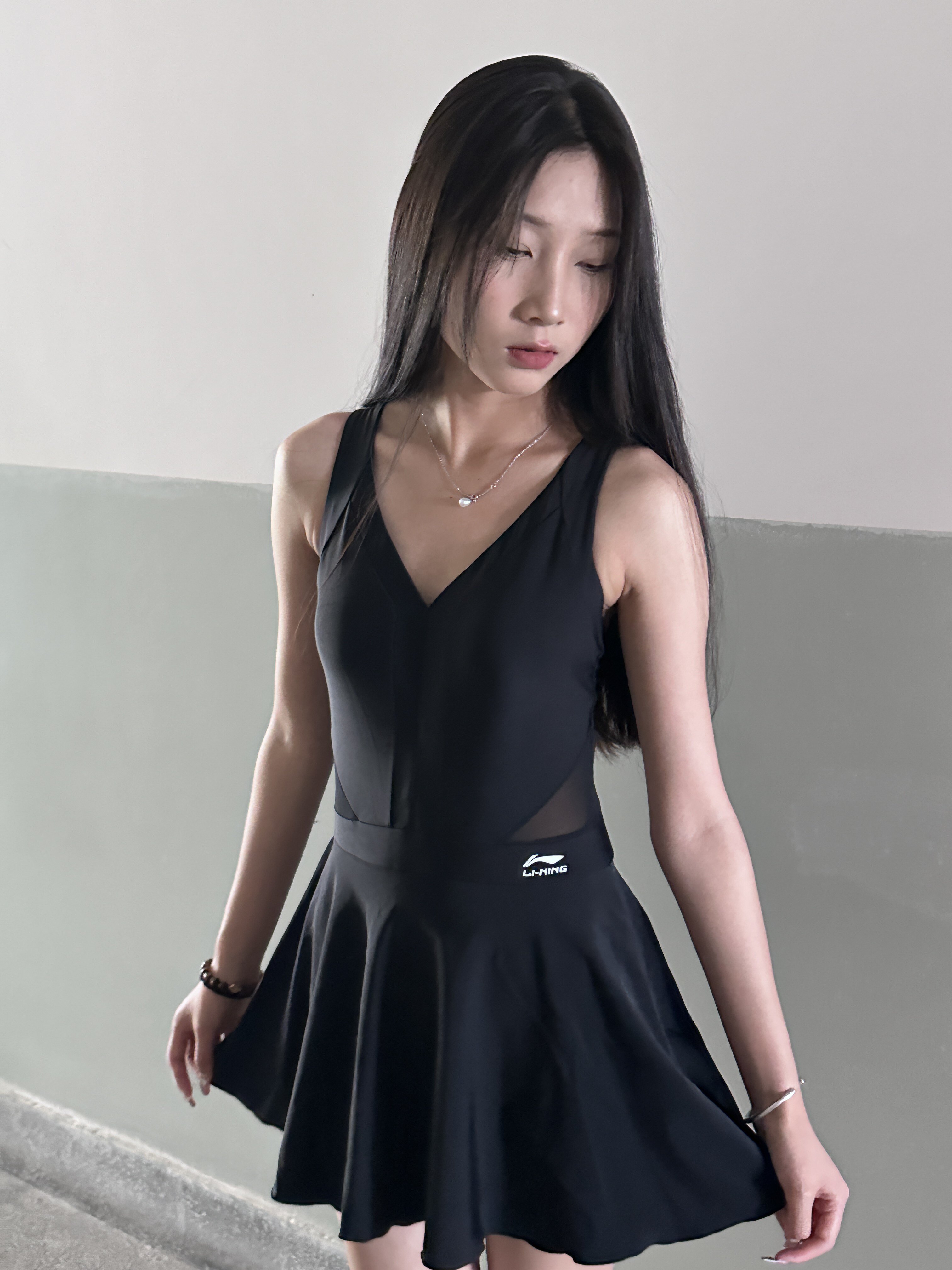 李宁泳衣女款2024年新款爆款连体裙式遮肚显瘦游泳馆专用女士泳装