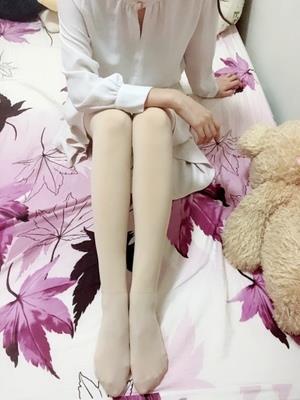 快用了一支了，也没有过敏什么的现象，使用地方的黑色素减少了很多呢，粉嫩很快呢。特别私处淡化的最明显，效果还真不错呢，还会继续用的哦。