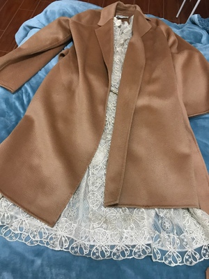 双11买的，衣服很喜欢就没退，只穿过一次，未下水，吊牌已摘，但我个子太小153，有点撑不起来，想转，有喜欢的可在闲鱼买入，可小刀！