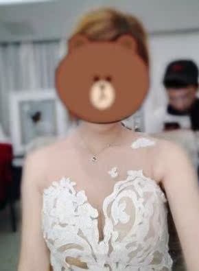 非常好 粘性很好 而且透气 完全没有不适感 一点都不会漏 很方便胸贴很好!之前买的回来感觉小了(没打开过啊,只是隔着保护膜比试了一下)然后联系卖家帮我换的大一个,卖力服务态度很好,物流也很快!宝贝与描述相符,物美价廉,看到想说试试就买了,结果效果完全出乎意料!版型很好,穿起来很舒服,尺寸也刚好谢谢店家赠品。打算拍婚纱照时用。看着应该会适用。挺聚拢的 穿露背衣服方便 粘黏的还不错 总体来说对得起这个价钱穿了下效果不错,粘性挺大,厚度也还可以,满意。东西收到啦,大小还可以,厚度也不错,粘性很强,很不错,非常喜欢了 提前穿了一天也不掉 很不错的,就等着结婚那天了,厚度也很不错,宝贝挺好的,满意!值得下手 非常好 粘性很好 而且透气 完全没有不适感 一点都不会漏 很方便胸贴很好!之前买的回来感觉小了(没打开过啊,只是隔着保护膜比试了一下)然后联系卖家帮我换的大一个,卖力服务态度很好,物流也很快!宝贝与描述相符,物美价廉,看到想说试试就买了,结果效果完全出乎意料!版型很好,穿起来很舒服,尺寸也刚好谢谢店家赠品。打算拍婚纱照时用。看着应该会适用。挺聚拢的 穿露背衣服方便 粘黏的还不错 总体来说对得起这个价钱穿了下效果不错,粘性挺大,厚度也还可以,满意。东西收到啦,大小还可以,厚度也不错,粘性很强,很不错,非常喜欢了 提前穿了一天也不掉 很不错的,就等着结婚那天了,厚度也很不错,宝贝挺好的,满意!值得下手