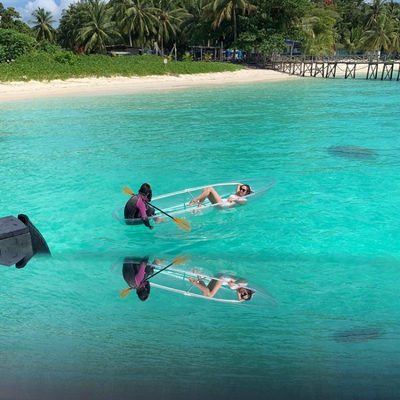 好看的要命，质量很好，尤其喜欢款式，前面后面都好看，但是蕾丝有点娇贵，还是小心爱护。