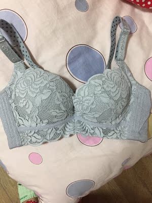 内衣挺好的，价格也亲民，亲们可以放心购买。