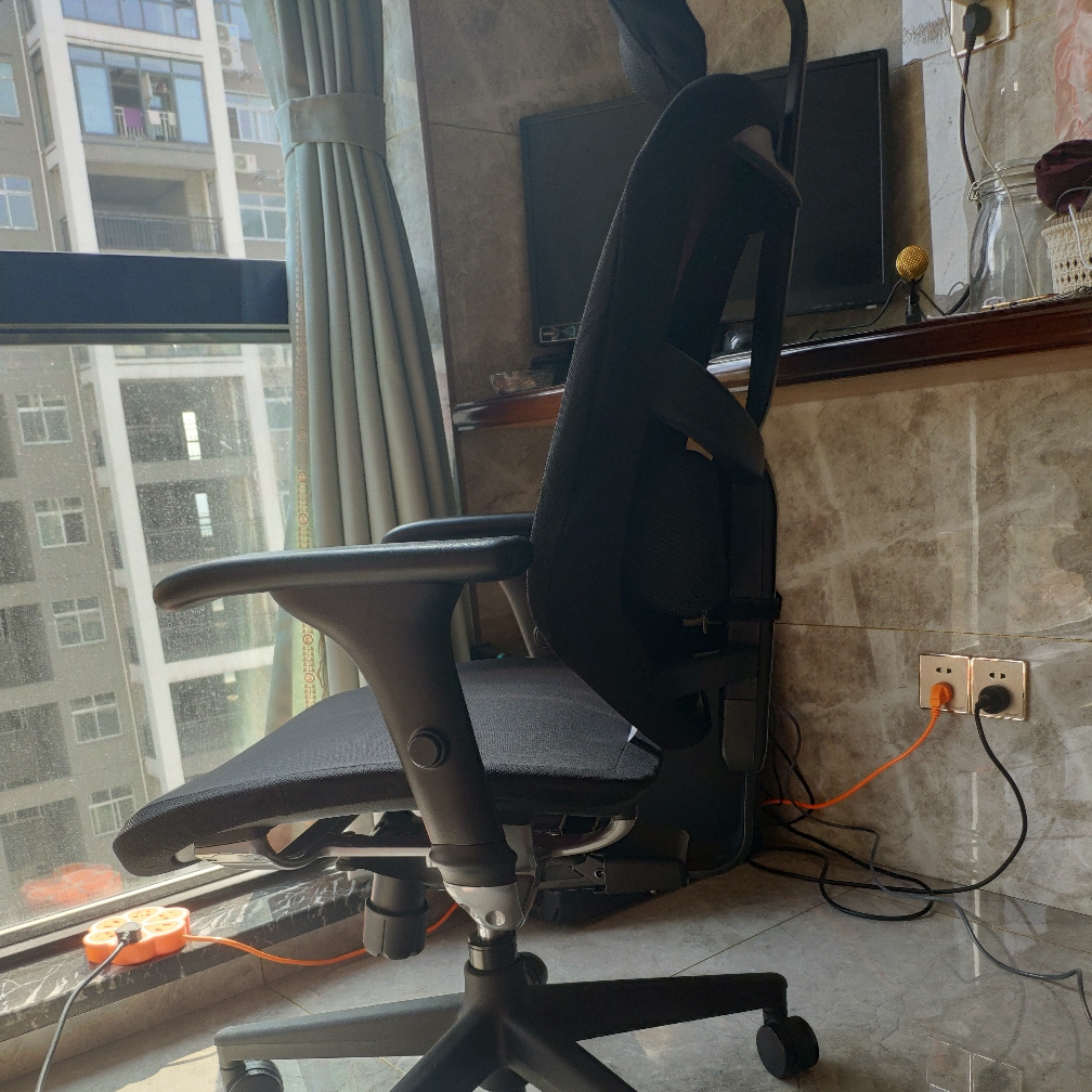 求助网友们联友ergonor金卓b-ham怎么样？评测性价比怎么样？