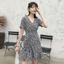 2020 Summer new V-neck short sleeve slim dress sweet floral skirt female holiday beach skirt