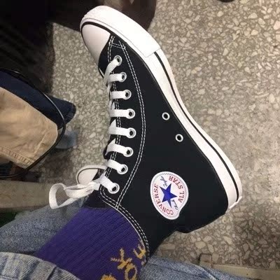 鞋子质量非常好，鞋子款式百搭，穿起来不臭脚，很舒服很养脚