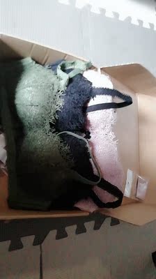 很好看，还送了加长扣，质量很好