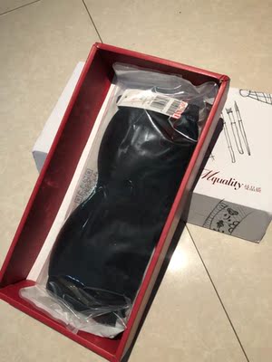 拿到手 先是包装很精致 送人都很好看的礼盒  肩带是那种细细的那种但是很精致也很有分量  胸罩的内里很柔软 我平常戴75B 这款刚好 大家根据胸型选择啊！   以下是凑字数的： 哈哈哈哈哈哈哈哈哈哈哈哈哈哈哈哈哈哈哈哈哈哈哈哈哈哈哈哈哈哈哈交哈哈哈哈哈哈哈哈哈哈哈哈哈哈哈哈哈哈哈哈哈哈哈哈哈哈哈哈哈哈哈哈哈哈哈哈哈哈哈哈哈哈哈哈哈哈哈哈哈哈哈哈哈哈哈哈哈哈哈哈哈哈哈哈哈哈哈哈哈哈哈哈哈