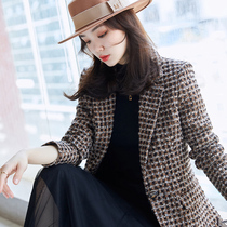 Plaid small suit jacket womens autumn and winter leisure temperament design sense niche hairy thick curry suit top