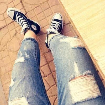 喜欢 挺期待的 穿上很好看 第一双匡威