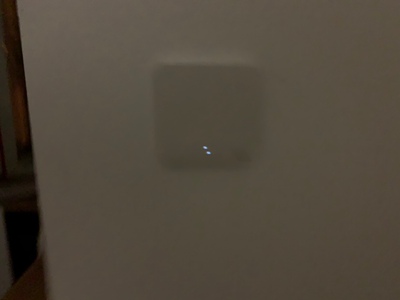 在这家店买的开关大家要注意了，卖家会以次充好，我买的都是LED的，装好了发型只有2个带led，其他都没有led