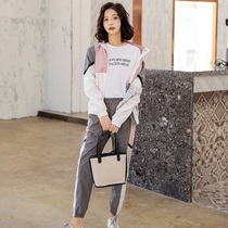 Sportswear suit womens surges 2022 Fall new Korean version of the foreign air tooling casual fashion minus two sets