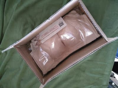 看到用箱子装我就必须要给好评了,商家保密工作做的很好,不像我从其他店买的,只有一个袋子装。穿着也很舒服呢,很喜欢,会回购。 看到用箱子装我就必须要给好评了,商家保密工作做的很好,不像我从其他店买的,只有一个袋子装。穿着也很舒服呢,很喜欢,会回购。