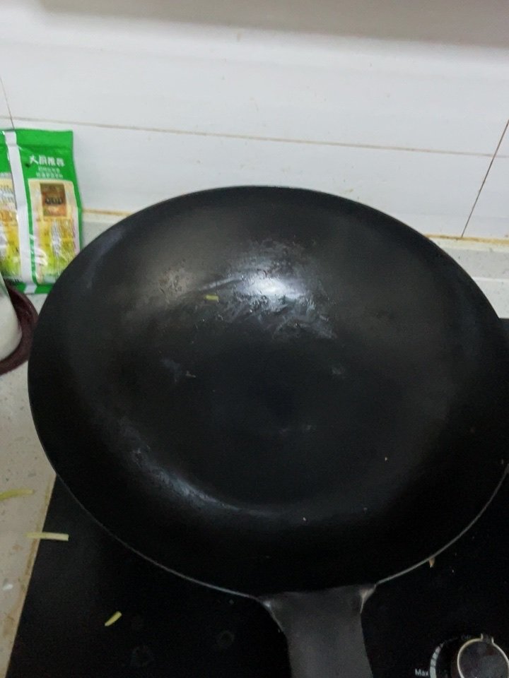 章丘铁锅黑锅正宗纯手工锻打免开锅平底锅不生锈商丘轻巧家用燃气