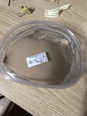 卖家服务态度很好，拍下立马发货，物流也很快，盒子很好看，质量挺好，期待拍婚纱照的时候好用