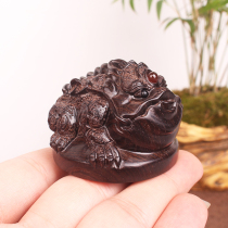 Fuyunchang ebony wood three-legged gold toad handle hand-made men and women carry the toy text play pieces craft ornaments