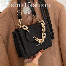 Hong Kong retro small bag female 2021 New Wild shoulder bag thick chain advanced sense portable small square bag mobile phone