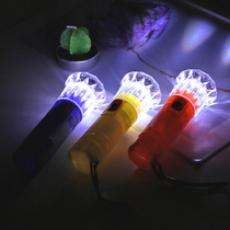 Creative mini flashlight key ring portable small flashlight portable flashlight portable lighting home battery flashlight toy