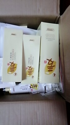 优缺点揭秘:对比亲润和袋鼠妈妈哪个好，网上买的袋鼠妈妈孕妇护肤品安全吗