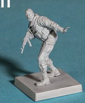 1:35 Resin Soldier XD220