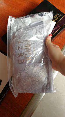 夏娃之秀的内衣是我穿过的最舒服的了,内衣里面不是海绵是硅胶,比较舒服,双十一活动价格便宜很多,比实体店铺卖的便宜,穿的舒服,大小正好,买多了还送了我两条内裤,很不错哦 夏娃之秀的内衣是我穿过的最舒服的了,内衣里面不是海绵是硅胶,比较舒服,双十一活动价格便宜很多,比实体店铺卖的便宜,穿的舒服,大小正好,买多了还送了我两条内裤,很不错哦