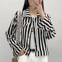 Shirt womens design sense small compound ancient port flavor foreign air stripe coat loose Joker spring and autumn coat 2021 New