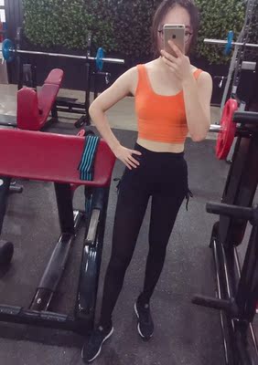 特别好看。显身材。颜色显白。照片里面的我最近胖了