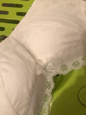 之前买了一件黑色，质量不错，再次回购，这次买的白色，还是很喜欢