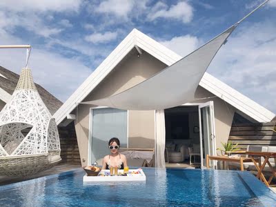 拍照还挺好看的，喜欢！120斤小胖子L合身！