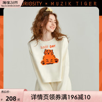 (MUZIKTIGER joint) Sleeping ladies new autumn and winter home consuit suit can be worn out of round neckwear suit