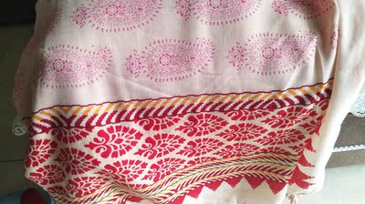 底色带点橘，花型好看，长方款