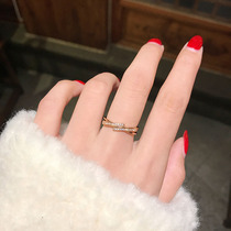 Japanese and Korean version of simple X cross oblique diamond-set titanium steel plated 18K rose gold index finger ring female student female does not fade