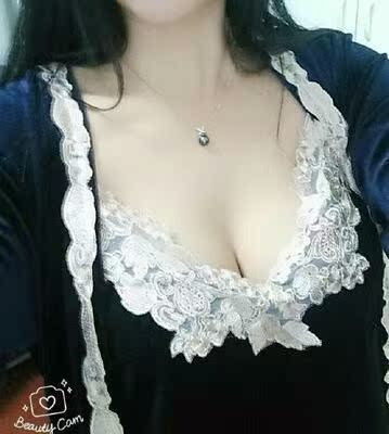 不错，没有出现任何副作用或者不舒服的，胸部不像之前那么松弛了，现在变得丰满挺拔也有弹性了，用这个丰胸乳贴还是有用的，比我之前用的精油好很多