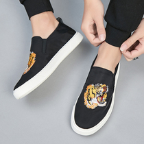 Lofolk shoes mens cloth shoes summer breathable one-foot flat shoes Korean trend tiger head embroidered lazy shoes