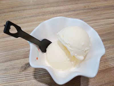 过年给小孩子吃了,也不知道味道好不好,就觉得阿尔卑斯糖果比较好吃。 过年给小孩子吃了,也不知道味道好不好,就觉得阿尔卑斯糖果比较好吃。