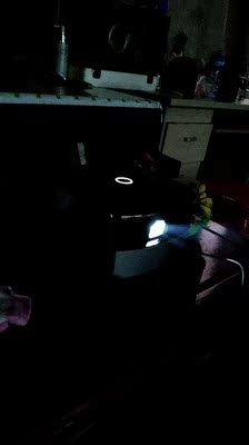 请指教争议坚果4K超清投影仪X3怎么样，这么火是否存在猫腻呢