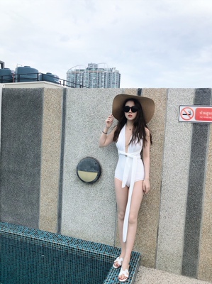 这个泳衣真的超级气质，穿上你就是这片海最靓的妞，拍照效果无敌好