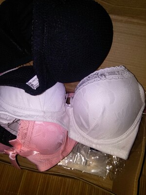 故意穿了好几天才来评价，质量不行啊，包装也不行，没有保密，因为第一次不错，所以后来连续买了3件，，，，太过分了，做的都没有第一次好，就这样欺负老顾客吗? 洗水后变大，还掉带，好气喔