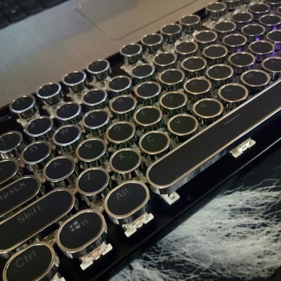 体验达尔优牧马人EK925机械键盘怎么样，打游戏好用吗？质量如何