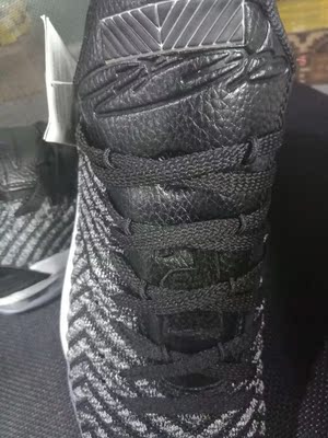 不错，穿着很舒服，这天气穿着暖和，很满意的，看看穿久会不会开胶，质量好的话后期会关注店铺。。。