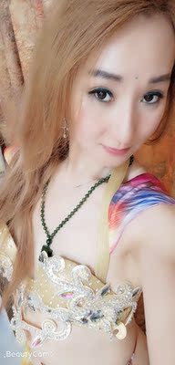 美衣已经收到了谢谢，好漂亮自己非常喜欢，质量也是棒棒哒。穿身上的效果那也是棒棒哒。真心推荐给大家哦快快来选购吧，值得演出比赛的一套肚皮舞美服。