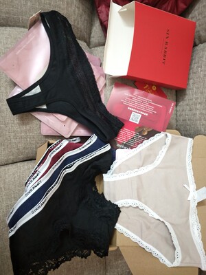 嘿嘿嘿~还行吧，除了掉色，洗了没穿