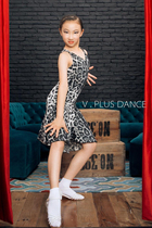 V PLUS DANCE GAO XUE CHILDRENS LATIN DANCE CAMISOLE SKIRT SUIT PRACTICE SUIT BLACK AND GRAY BAO WEN