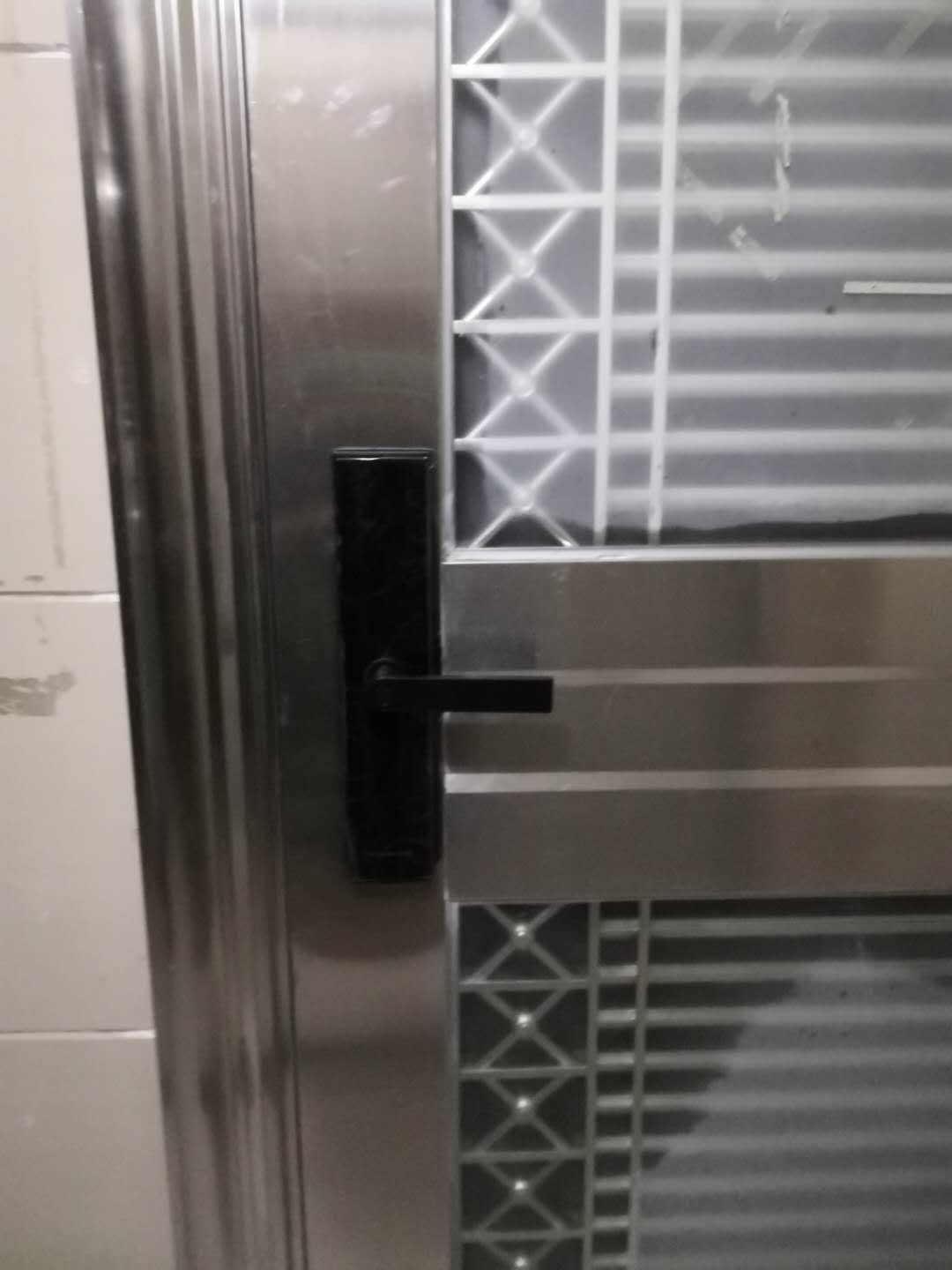 大家真实点评德施曼小嘀智能指纹锁V5P怎么样质量好不好?揭秘