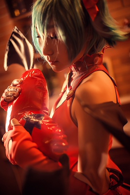 抱枕特别特别可爱！！！简直想一直拿着不撒开，软软的太好玩了！翅膀可以造型的，不买抱枕简直亏了，抱枕是这套的灵魂吧！