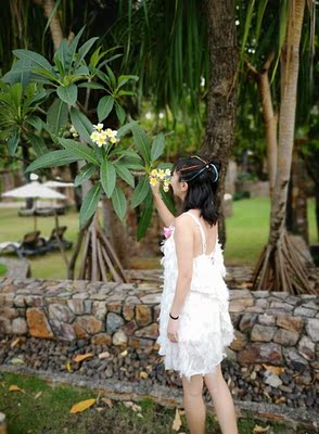 这身泳衣实在太漂亮了，尤其外搭！